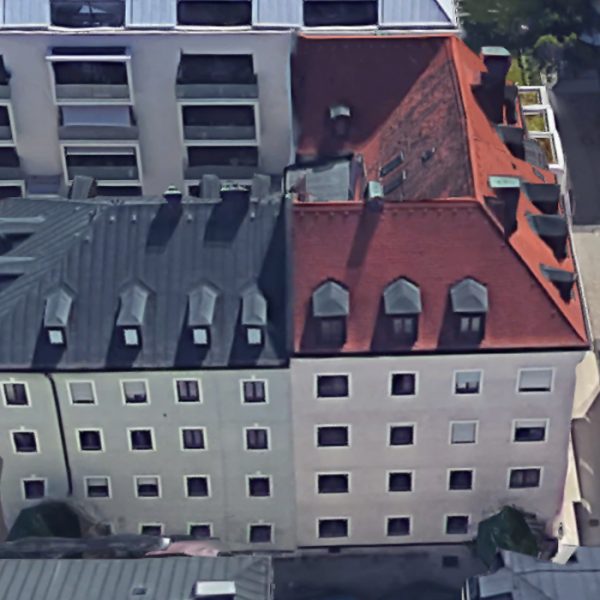 Bauen im Bestand: Sanierung und Erweiterung eines Wohnhauses in der Adlzreiterstraße, München. Luftbild
